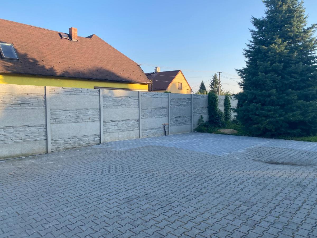 Penzio Ostrava Exterior foto